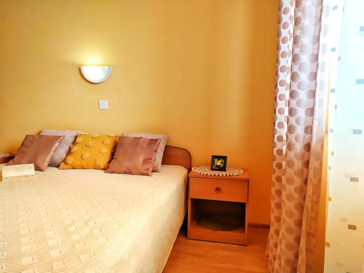 Cozy Apartments Danica Novalja With Terrace - First Floor ภายนอก รูปภาพ