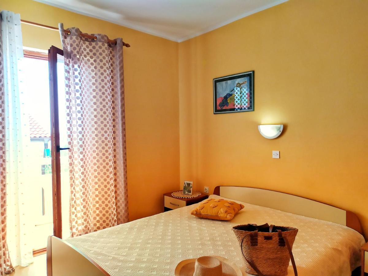 Cozy Apartments Danica Novalja With Terrace - First Floor ภายนอก รูปภาพ