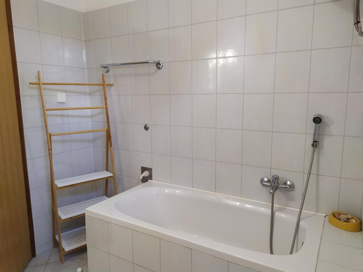 Cozy Apartments Danica Novalja With Terrace - First Floor ภายนอก รูปภาพ