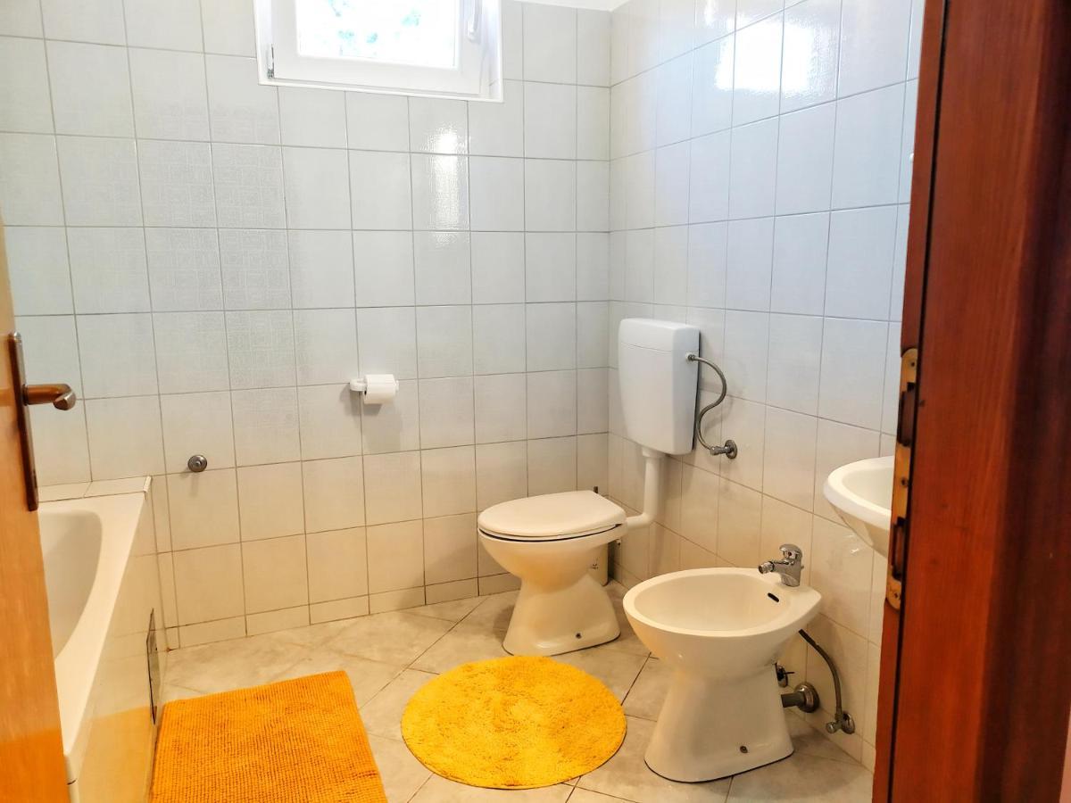 Cozy Apartments Danica Novalja With Terrace - First Floor ภายนอก รูปภาพ